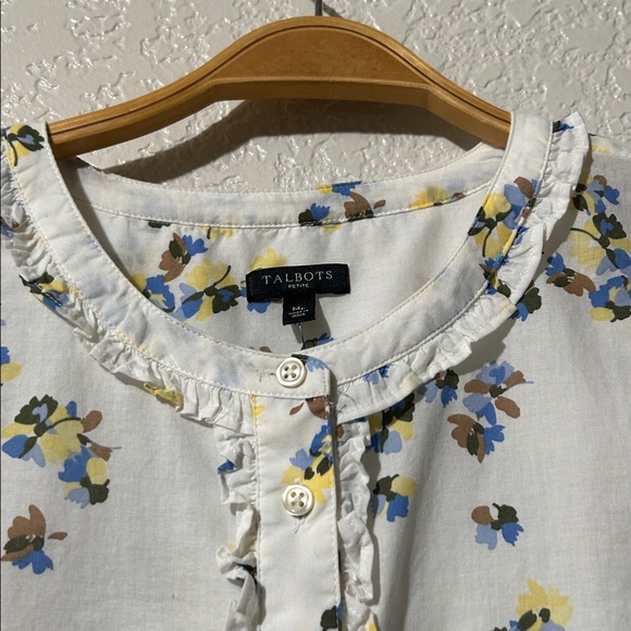 New-Talbots Petite Pleaded Ruffle Trim Floral Blouse. NWOT - Picture 4 of 14
